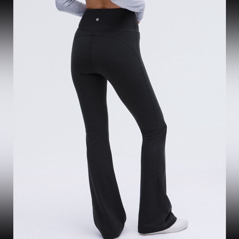Lululemon groove nulu super high rise flared pant
